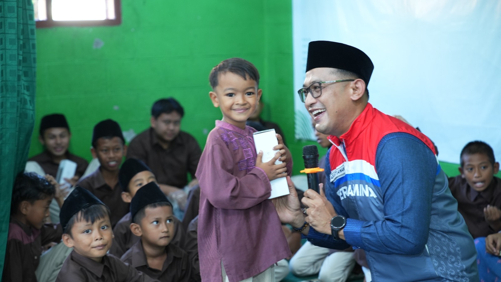 Pertamina Berkah, RU Cilacap Hadirkan Kepedulian & Harapan bagi Anak Yatim dan Duafa